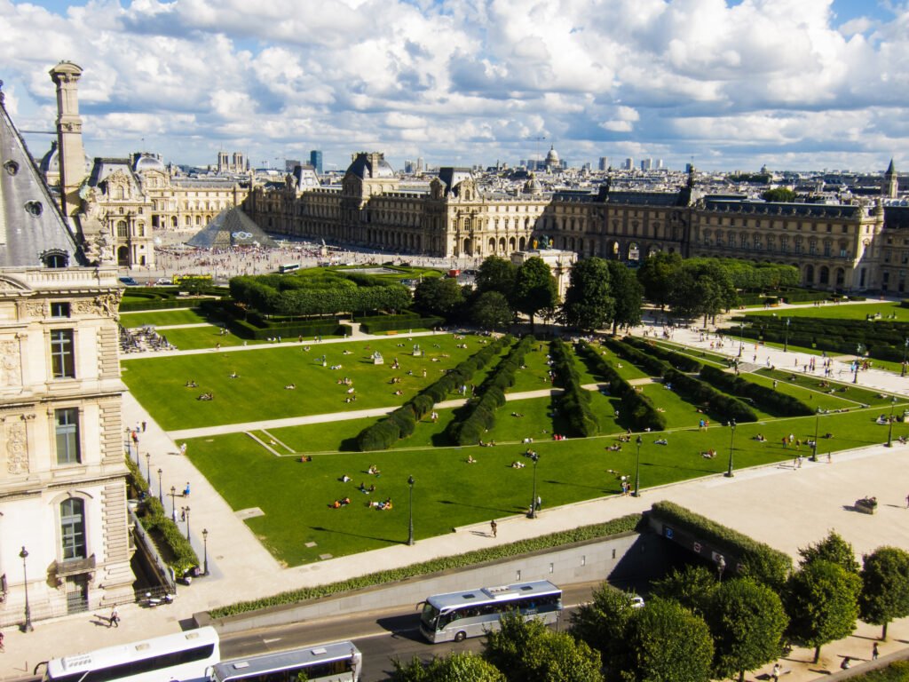 Jardins_du_Carrousel_from_Grande_roue_des